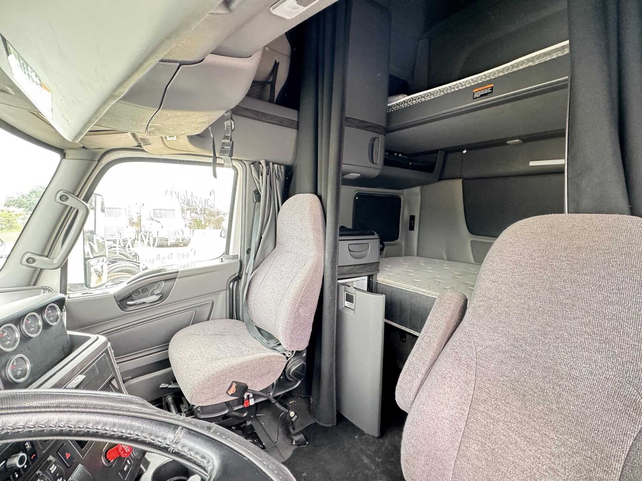 2023 International LT625 image 2