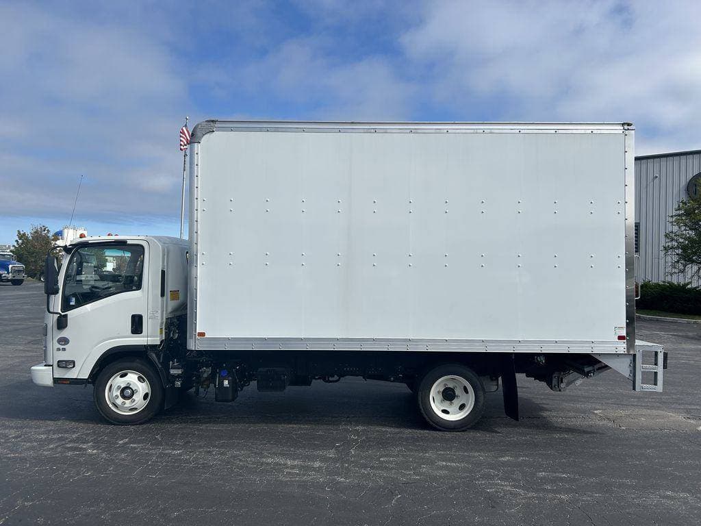 2024 Hino S52 image 1