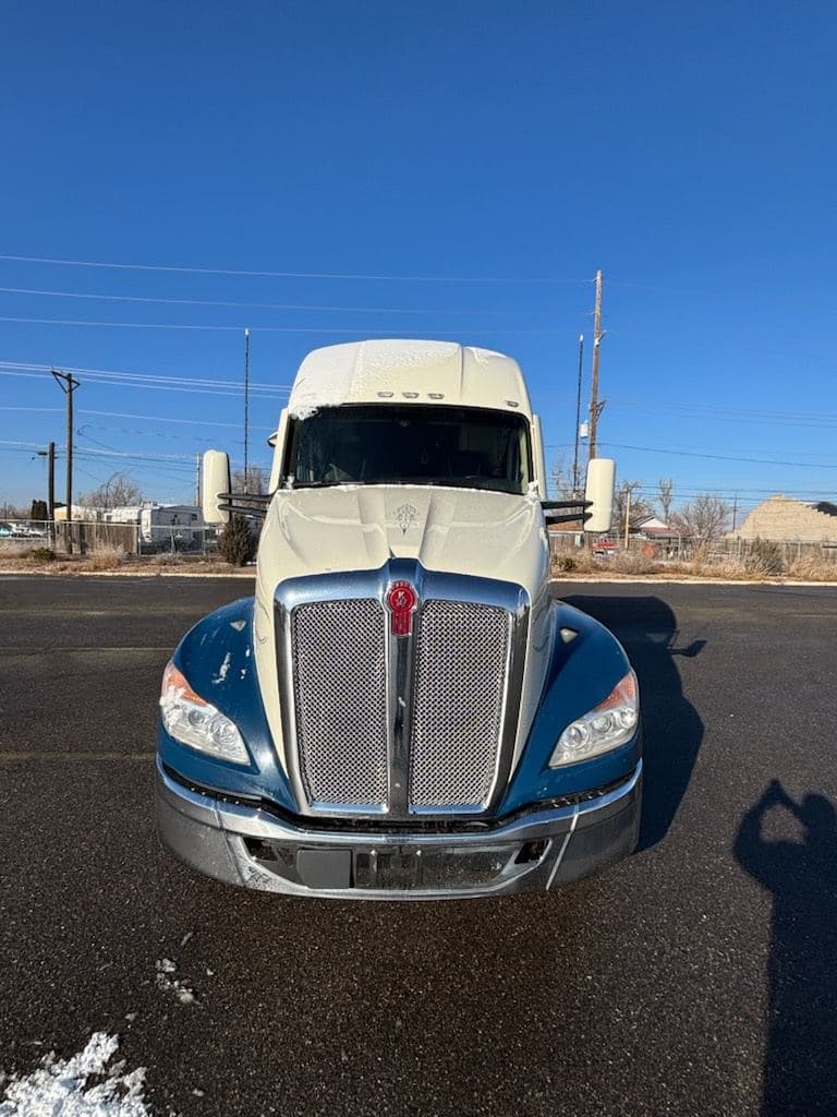 2023 Kenworth T680 image 9