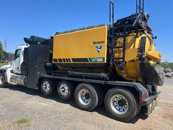 2024 Kenworth T880 image 4