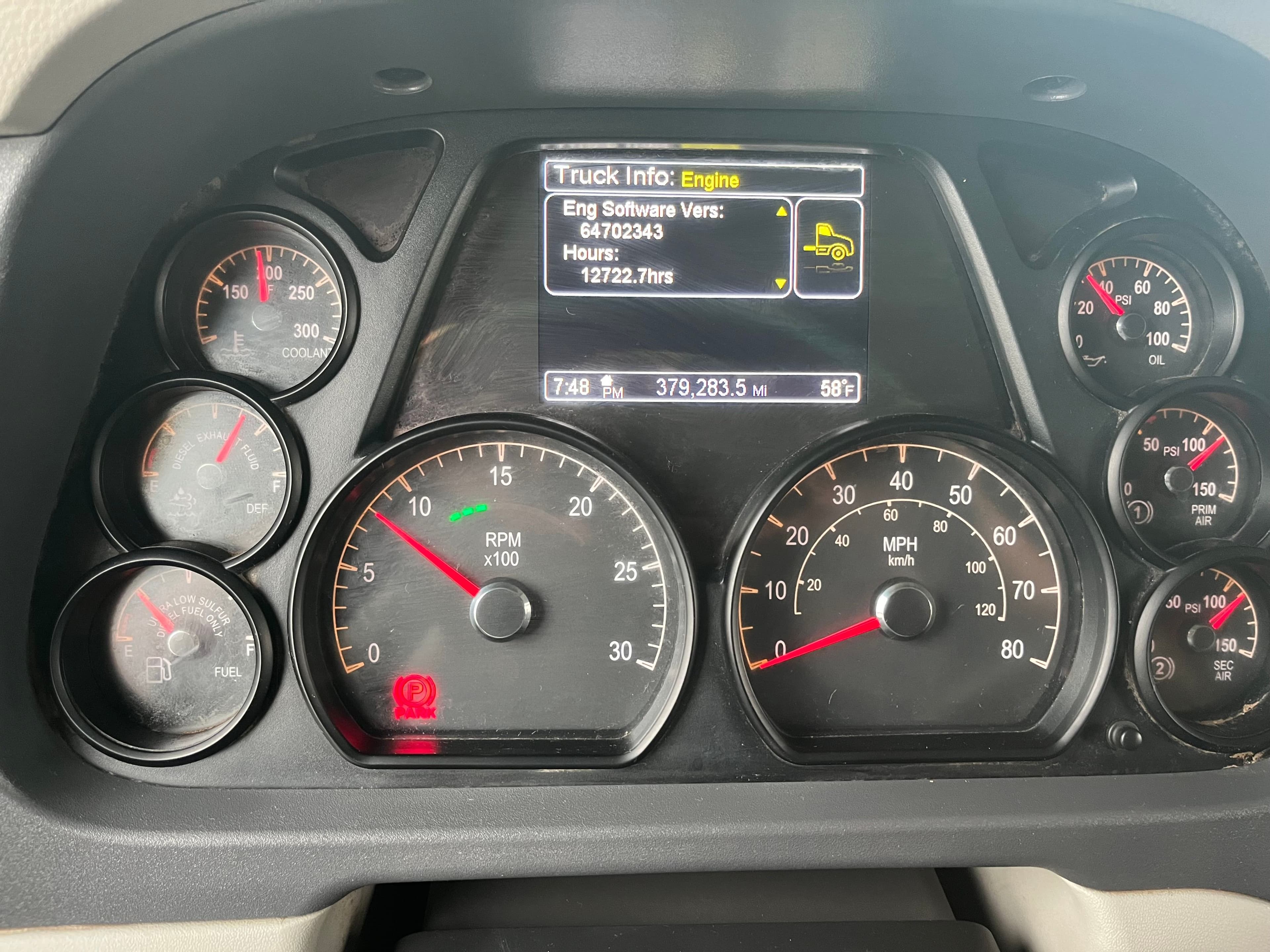 2021 Peterbilt 567 image 7