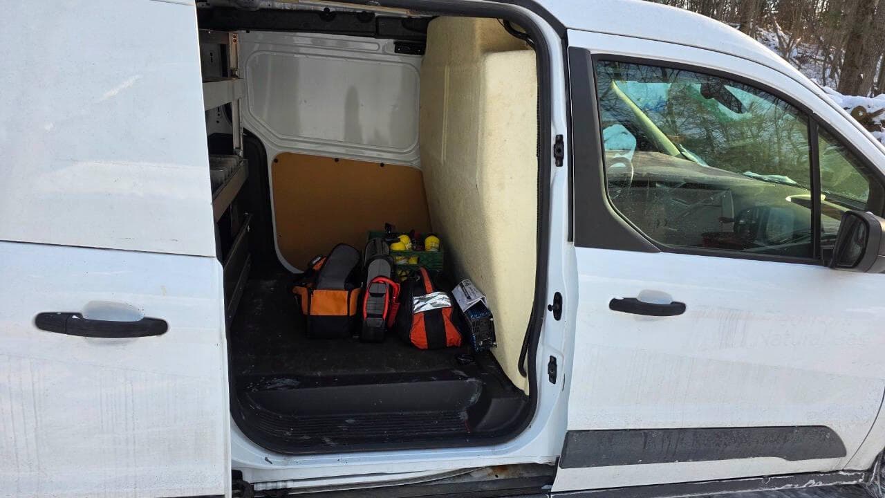 2016 Ford Transit image 9