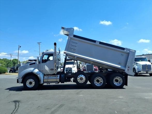 2026 Kenworth T880 image 8