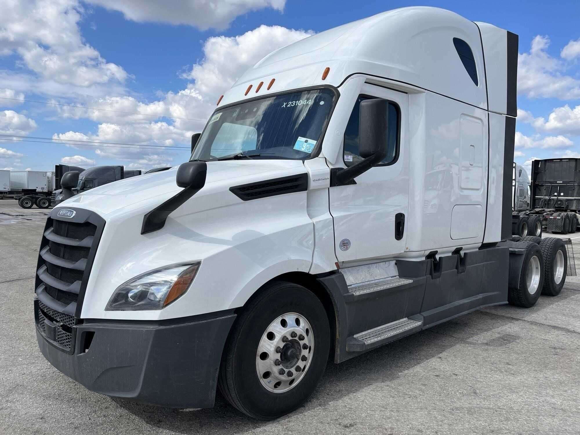 2023 Freightliner Cascadia 126 image 1