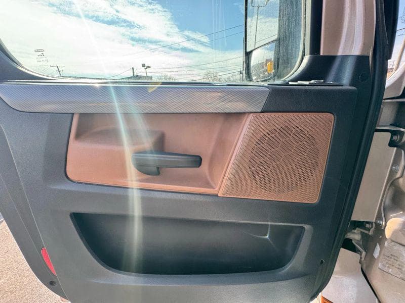 2019 Freightliner Cascadia image 25