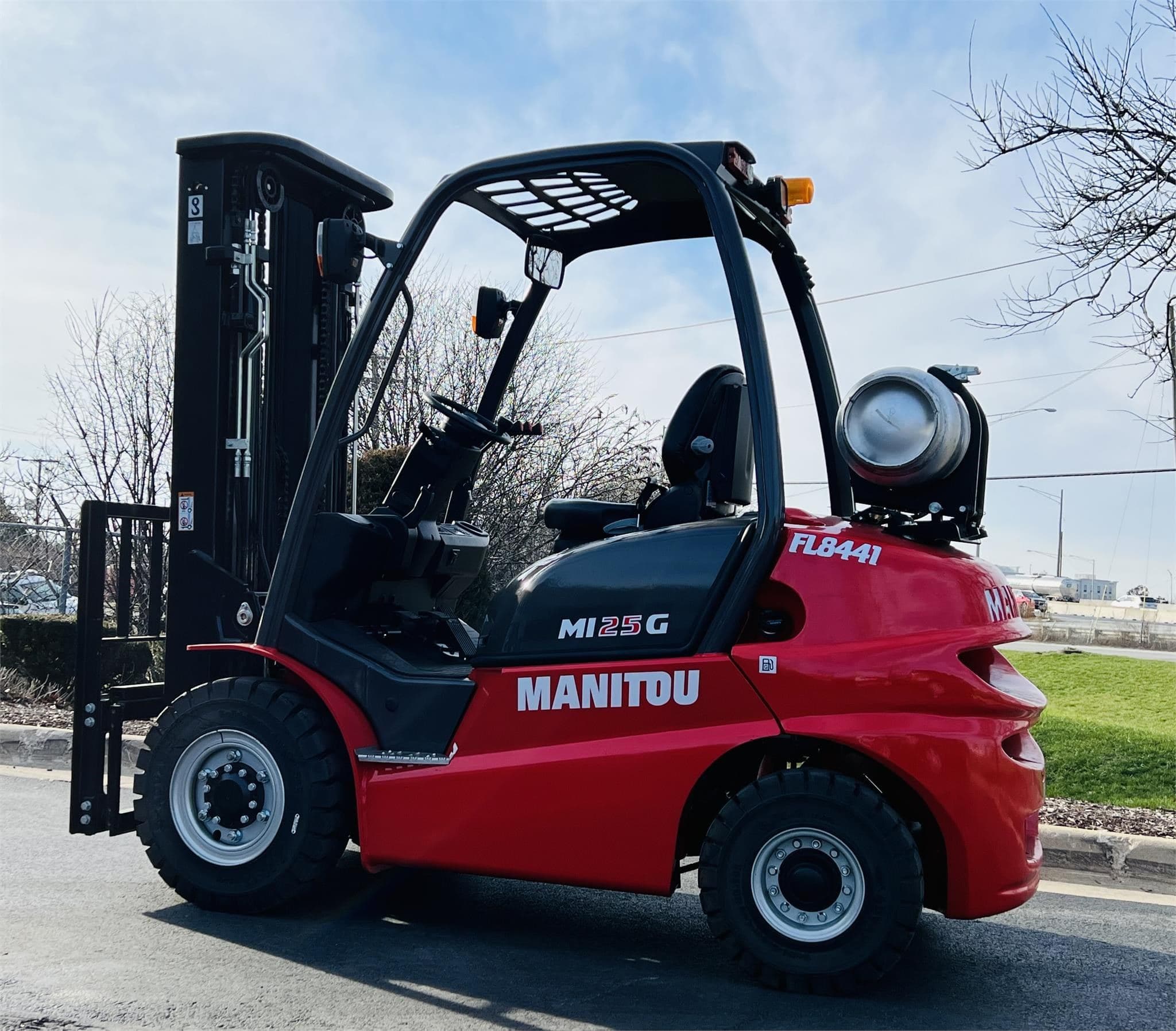 2025 MANITOU MI25G image 1