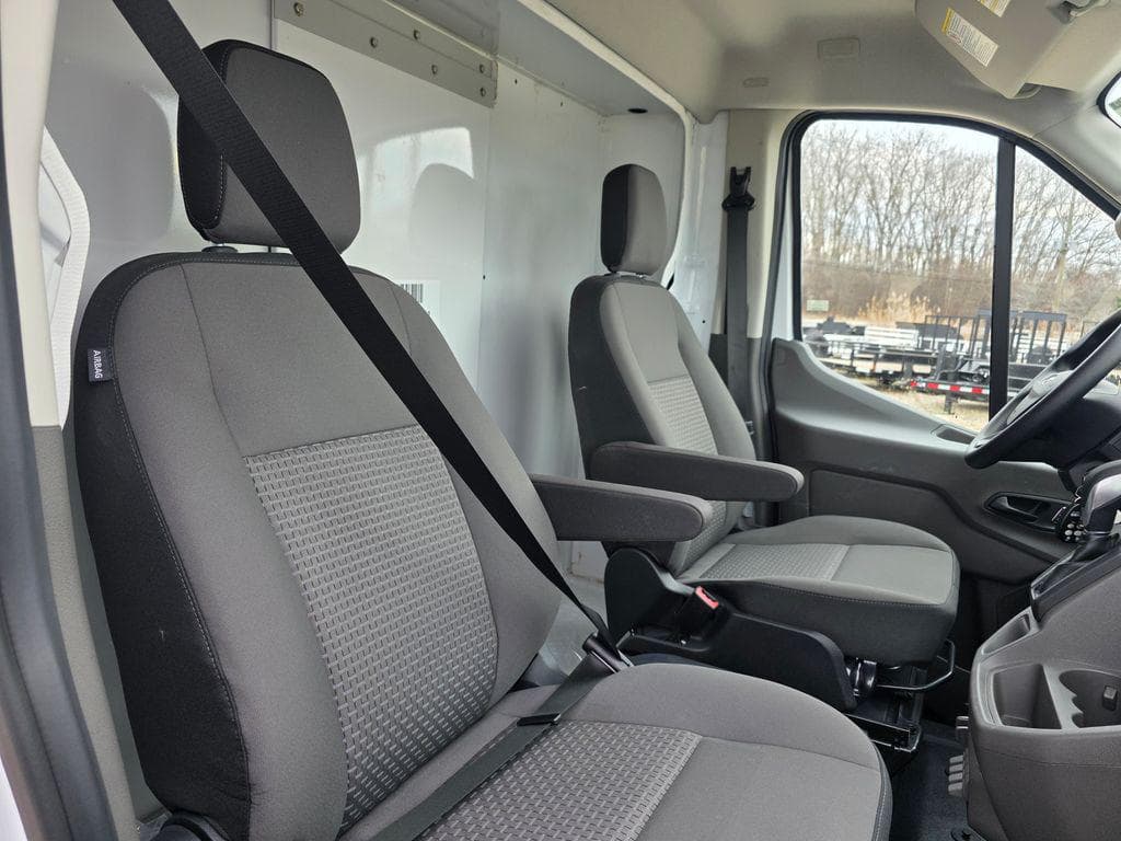 2024 Ford Transit-350 Base image 43