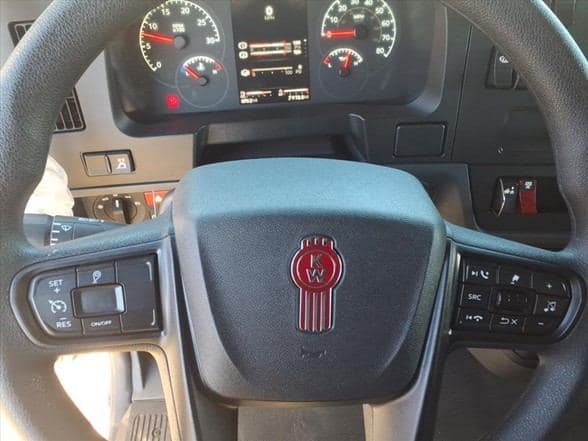 2026 Kenworth T280 image 16