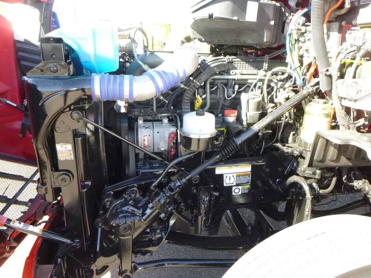 2021 Peterbilt 579 image 6
