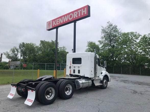 2025 Kenworth T880 image 4