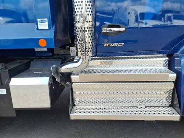 2026 Kenworth T880 image 5