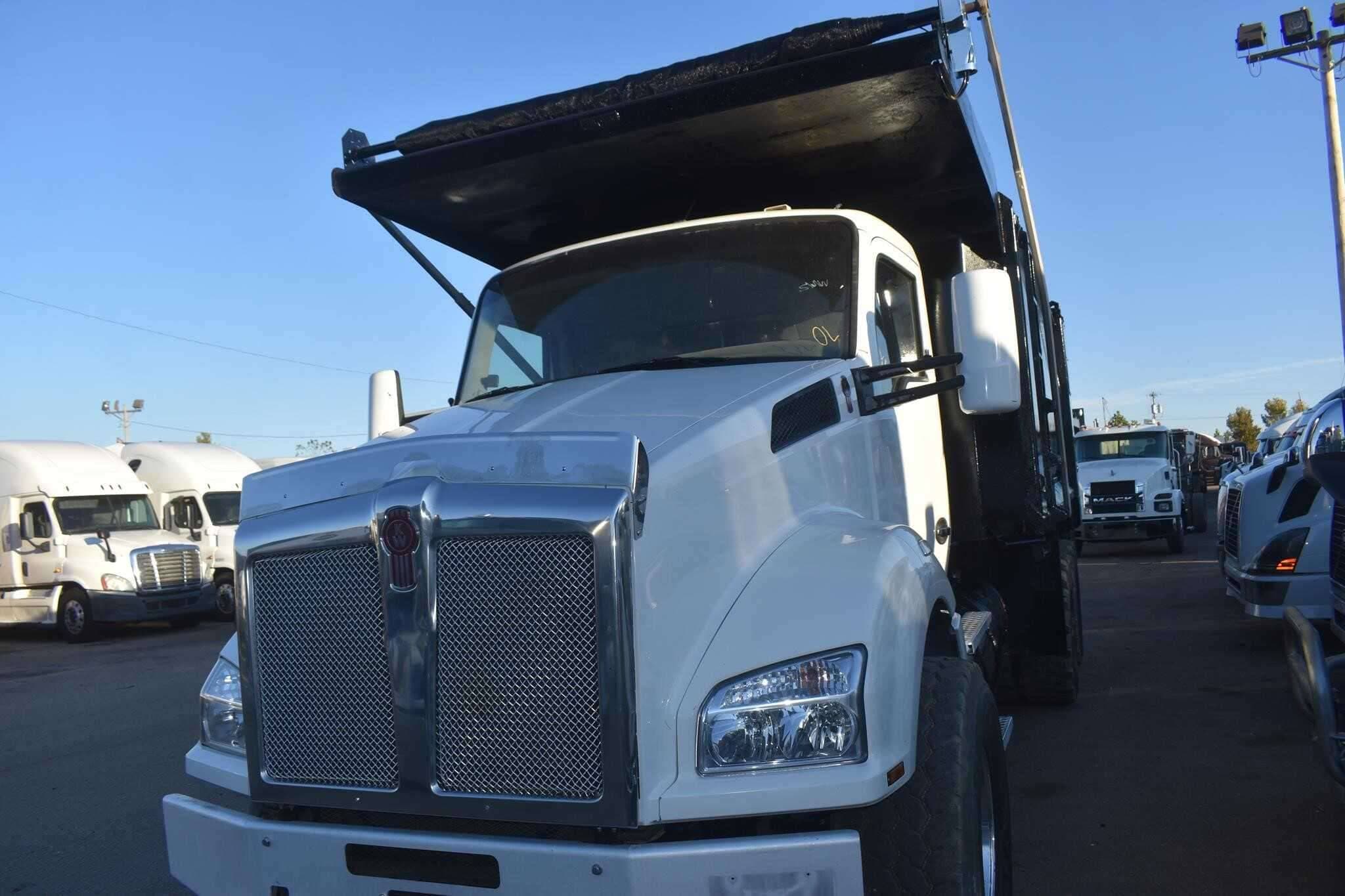 2018 Kenworth T880 image 1