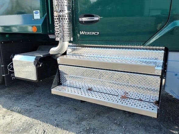 2026 Kenworth W990 image 3