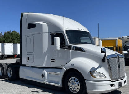 2020 Kenworth T680 image 2