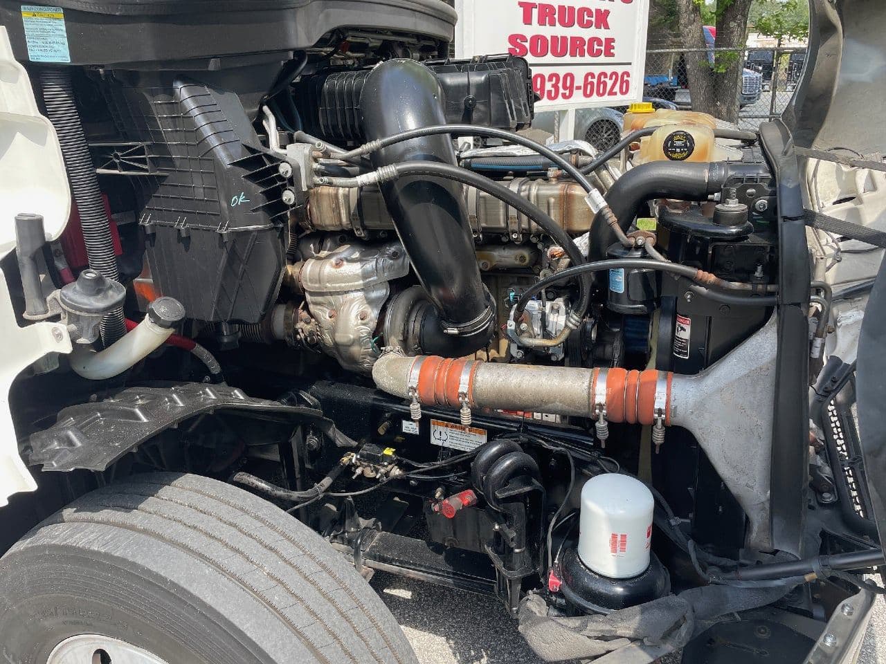 2020 Freightliner Cascadia 126 image 26