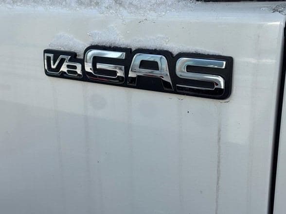 2024 Isuzu NPR HD image 15