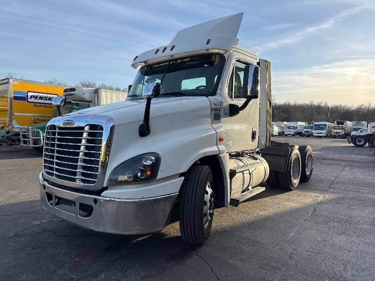 2018 Freightliner Cascadia image 8
