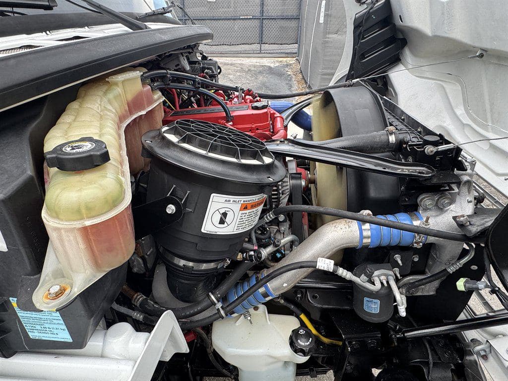2018 Freightliner M2-106 image 43
