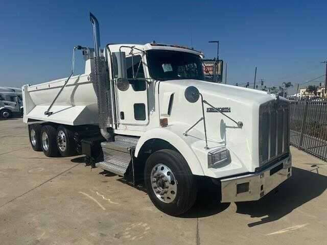 2019 Kenworth T8 Series image 4