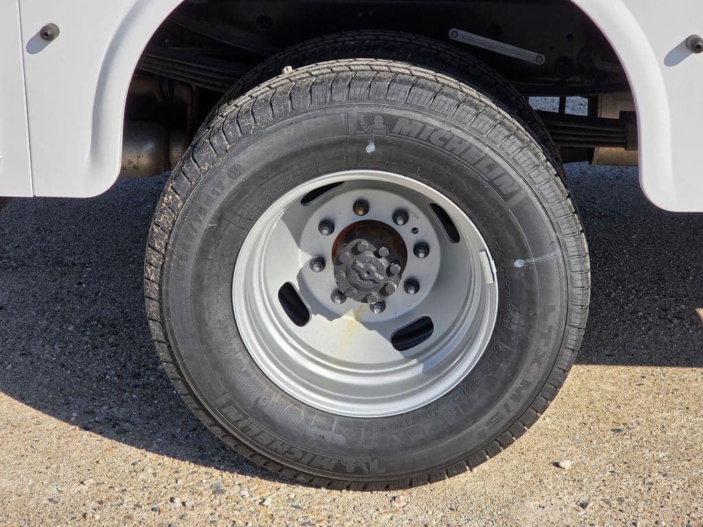 2026 Ford F-350SD XL Service Utility Body image 20