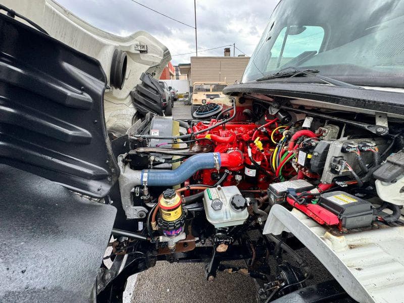 2019 Freightliner M2 106 image 25