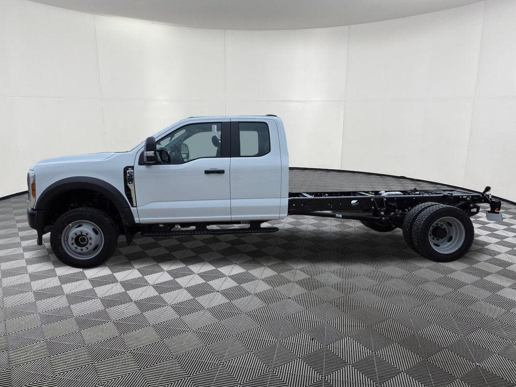 2026 Ford F-450SD XL DRW image 4