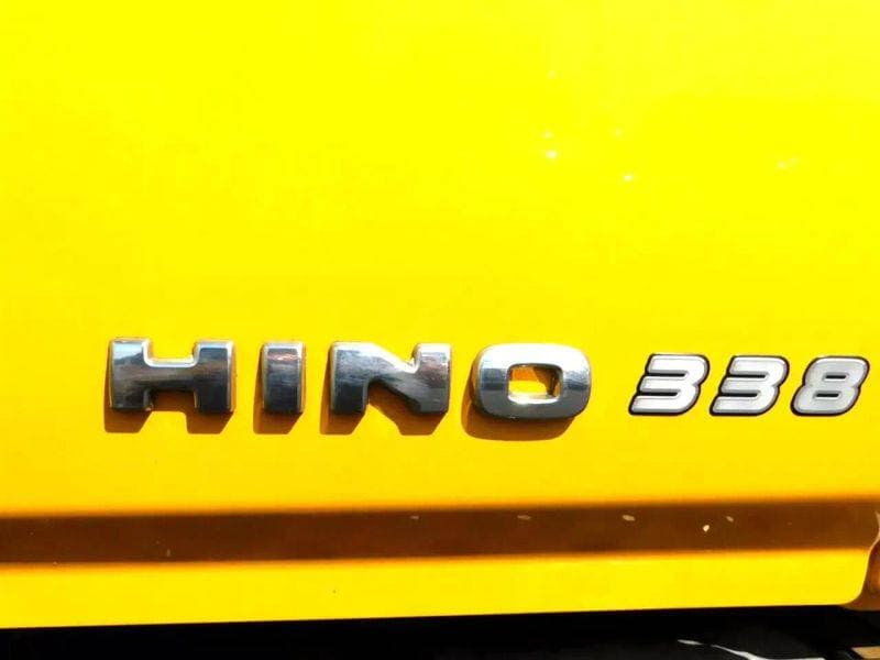 2018 Hino 338 image 35