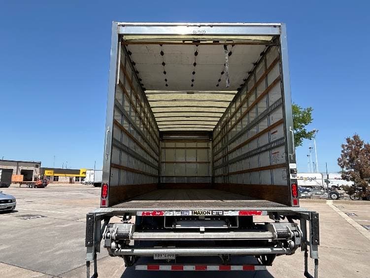 2022 International MV607 Box Truck - 220HP, 6 Speed Automatic, Roll up Door image 8