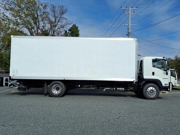 2025 Isuzu FTR image 3