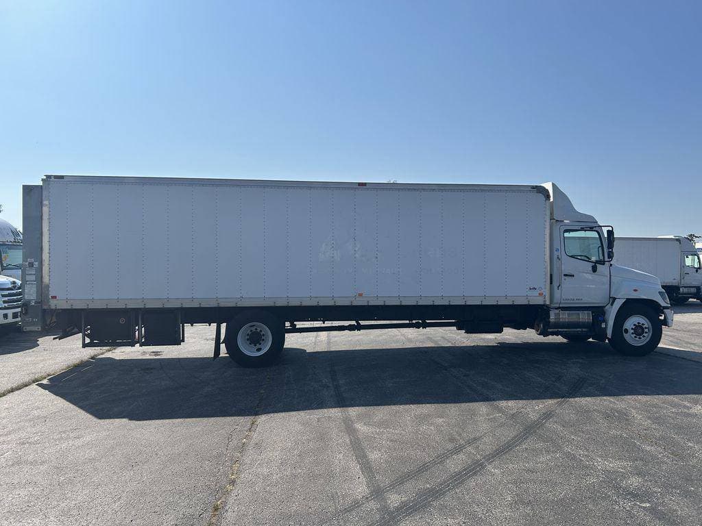 2020 Hino 338 image 6