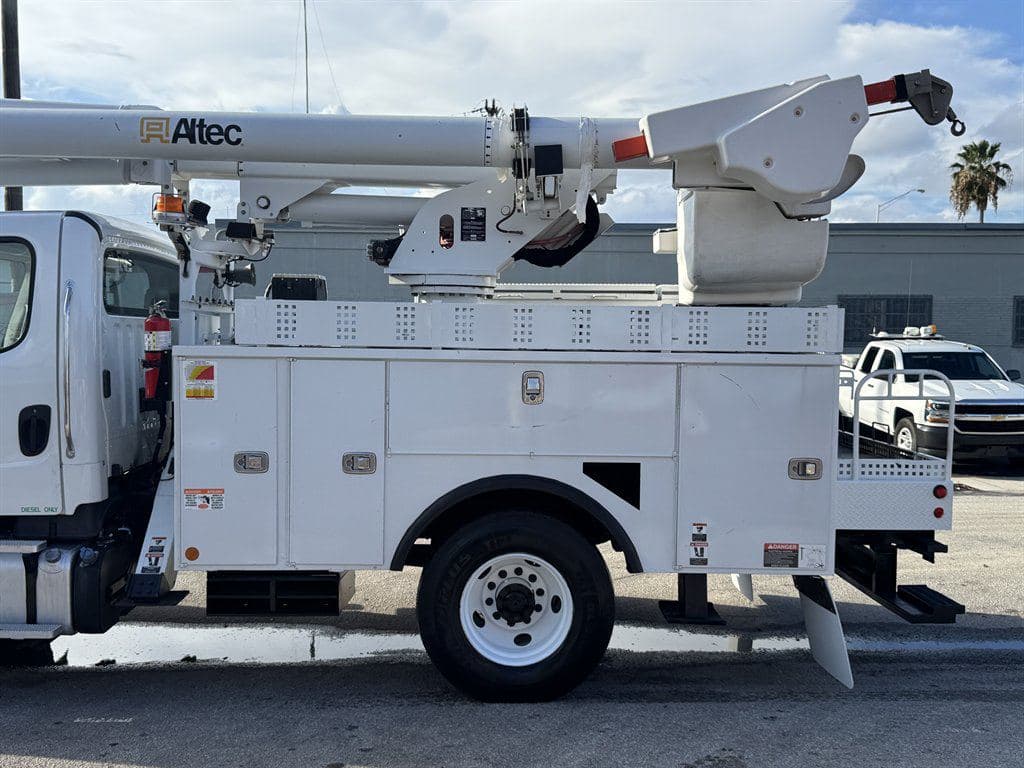 2016 Freightliner M2 106 image 7