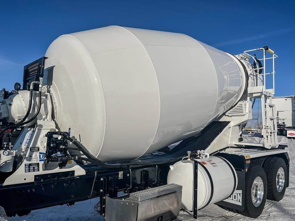 2024 Peterbilt 567 image 8
