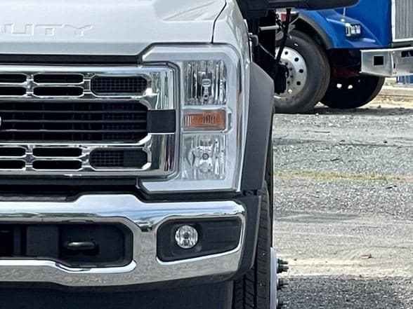 2024 Ford F550 image 5