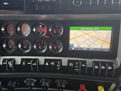 2016 Kenworth W900 image 26