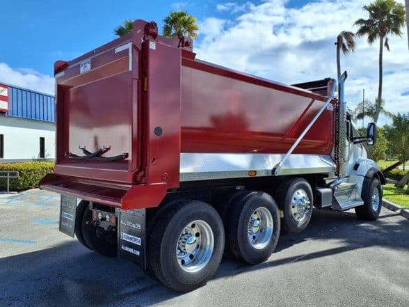 2025 Kenworth T880 image 7