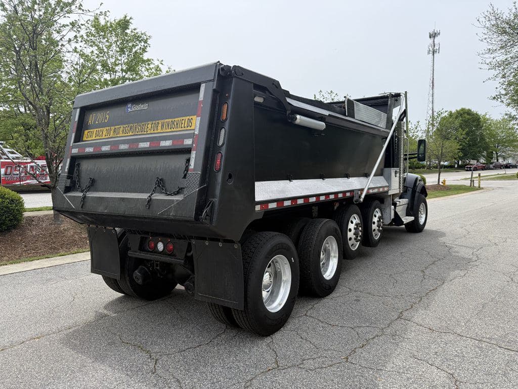 Used 2021 KENWORTH T880S image 8