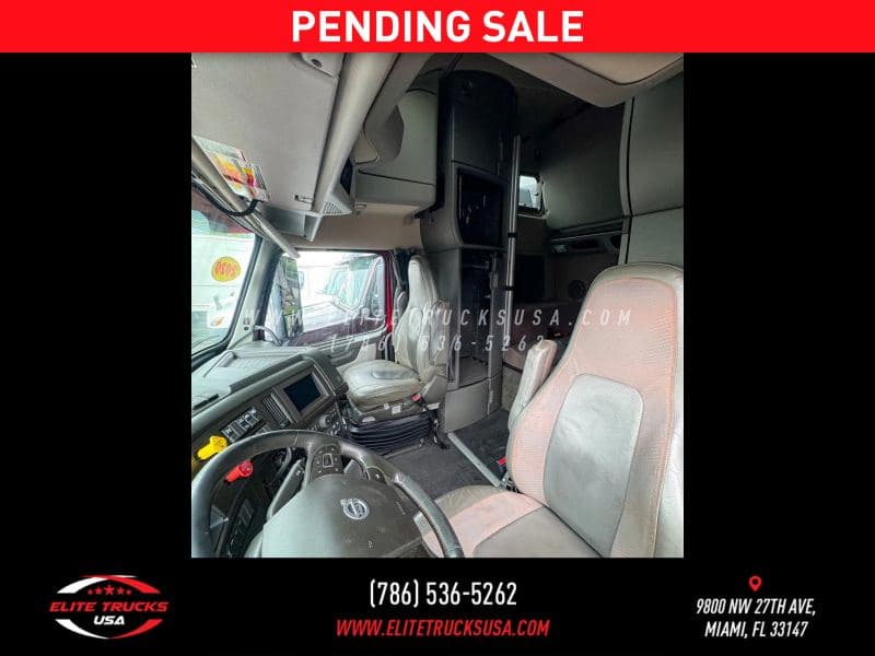 2020 Volvo VNL image 10