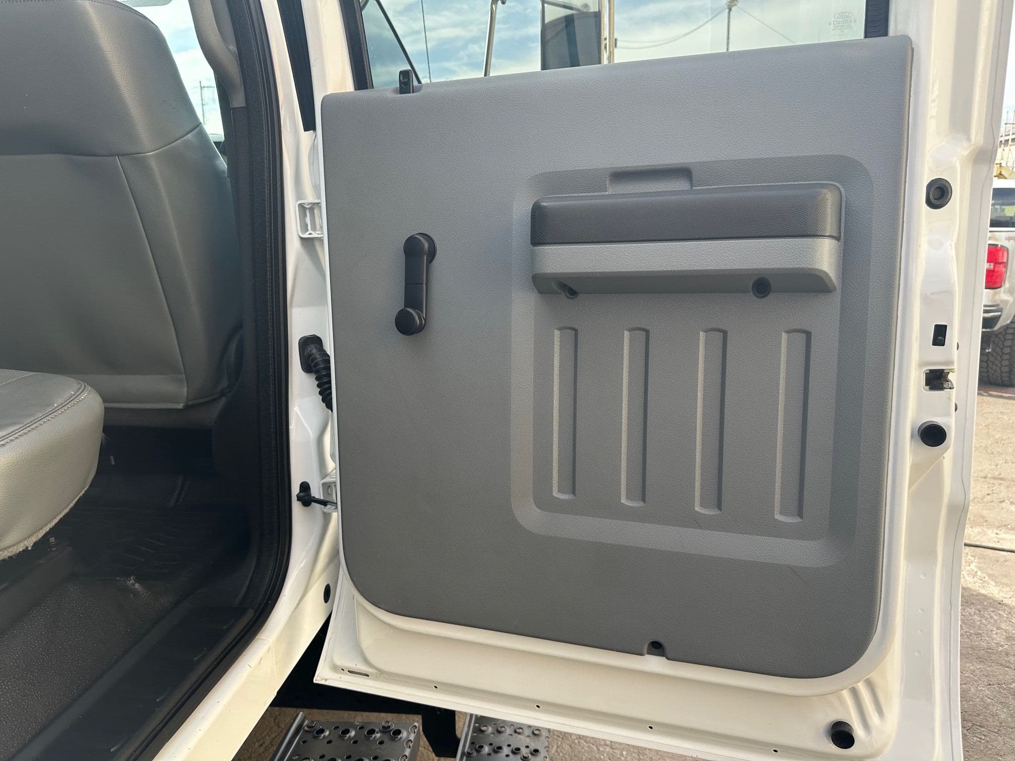 2015 FORD F650 SD Crew Cab Chipper Dump 13409 image 25