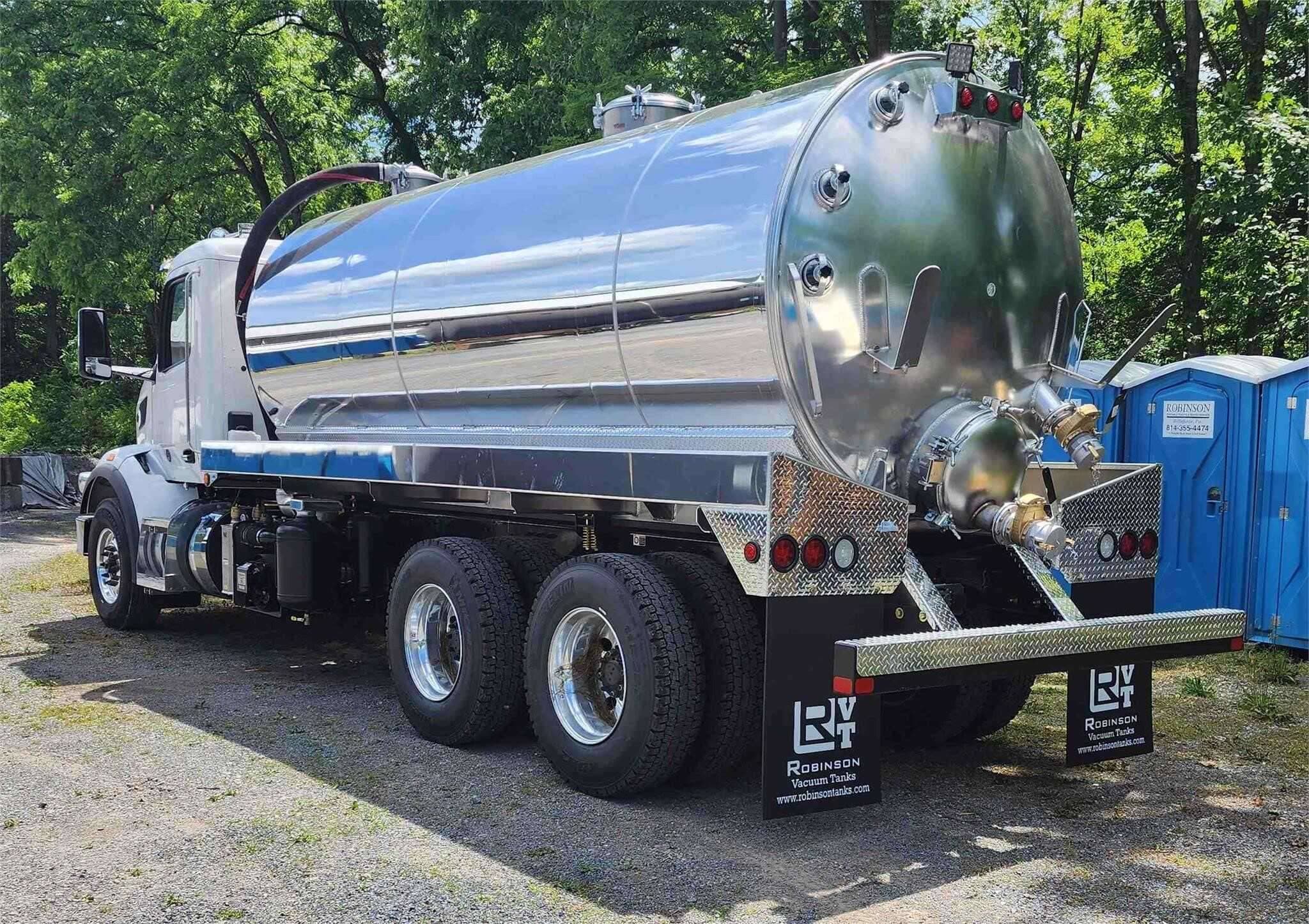 2024 Peterbilt 567 image 2