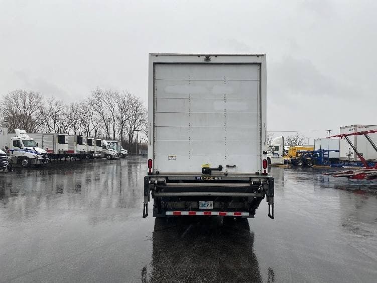 2022 International MV607 Box Truck - 240HP, 6 Speed Automatic, Roll up Door image 7