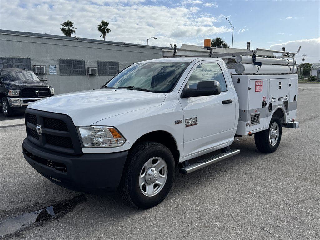 2016 Ram 3500 Tradesman image 4