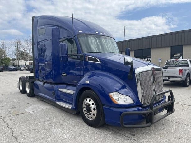 2021 Kenworth T680 image 4