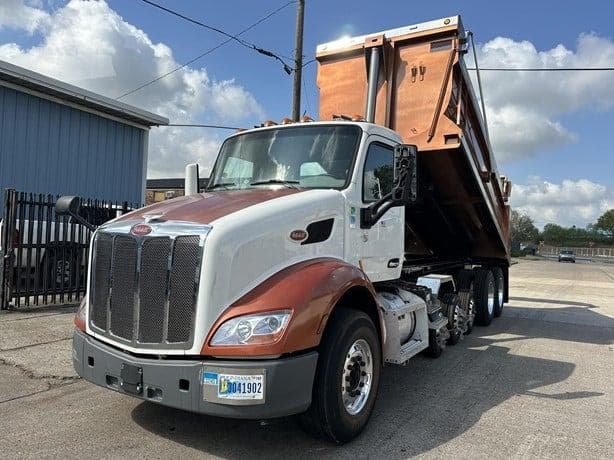 2021 Peterbilt 579