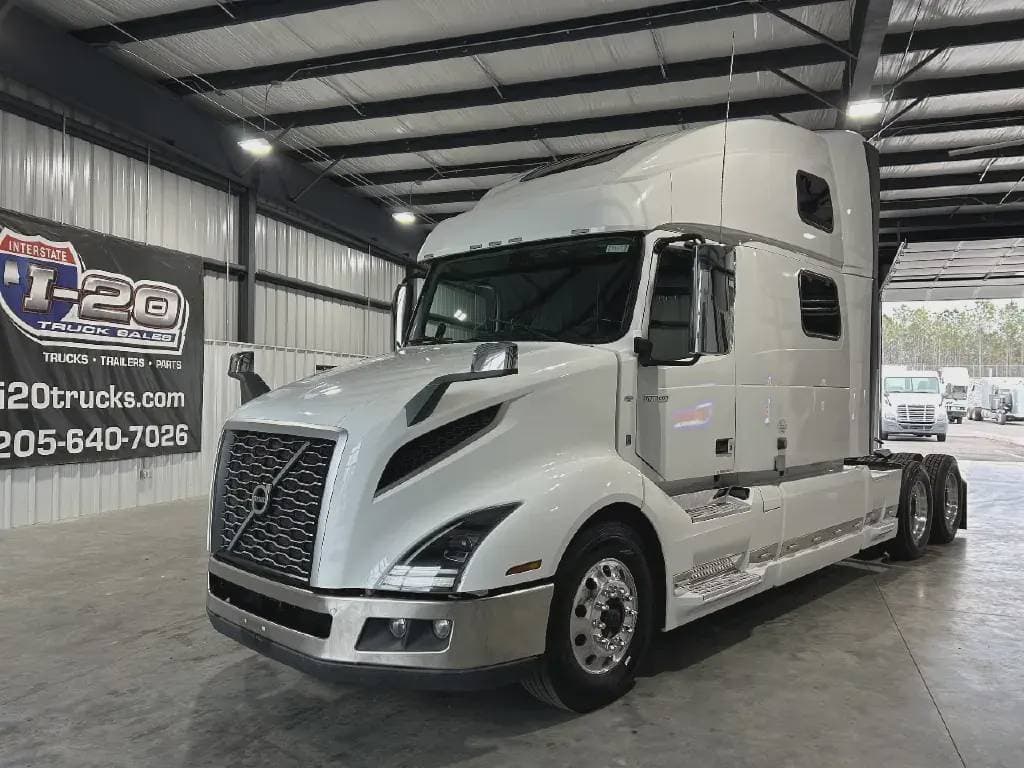 2022 Volvo VNL image 1