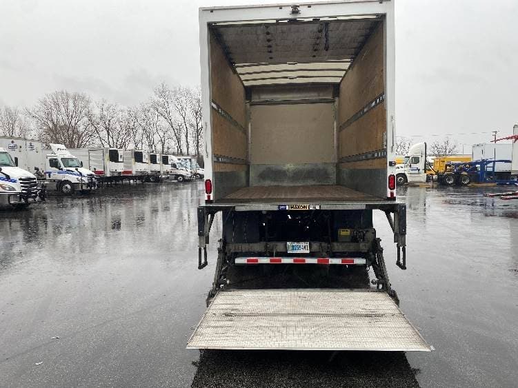 2022 International MV607 Box Truck - 240HP, 6 Speed Automatic, Roll up Door image 9