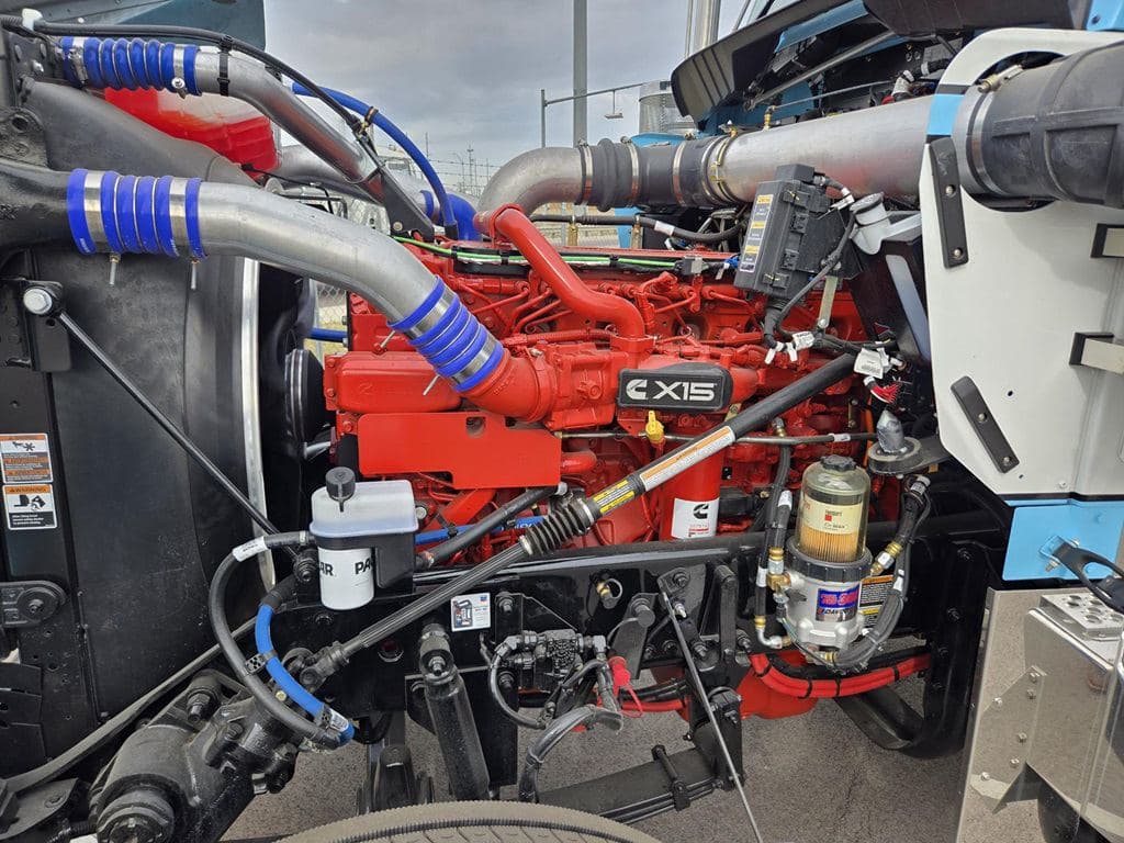 New 2026 KENWORTH W900L image 3