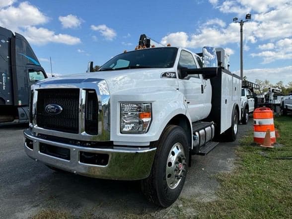 2025 Ford 4143D image 5