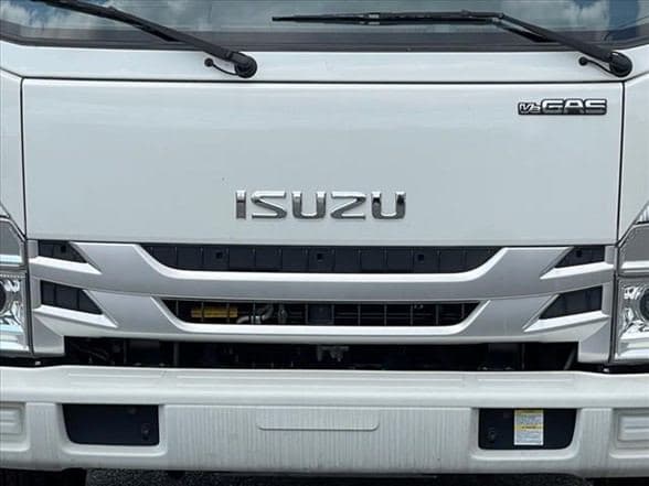 2024 Isuzu NPR HD image 14
