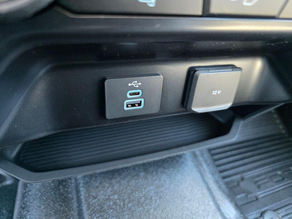 2026 Ford F-550SD XL Service Utility Body image 60