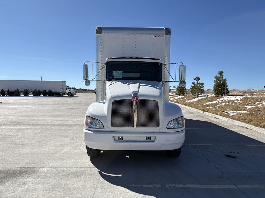 Used 2022 KENWORTH T270 image 7